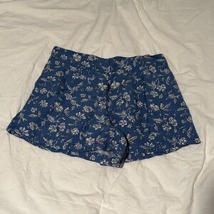 LOFT Blue Floral Women's Shorts - M Petite